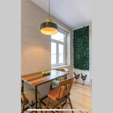 The Kiss - 1 Bedroom Apt With Terrace *
