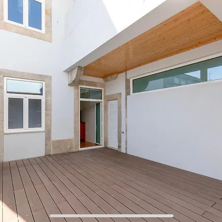 The Kiss - 1 Bedroom Apt With Terrace