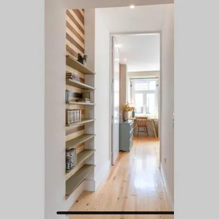 The Kiss - 1 Bedroom Apt With Terrace * Porto