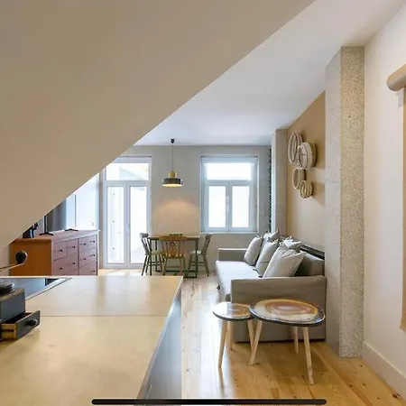 The Kiss - 1 Bedroom Apt With Terrace Apartment Porto